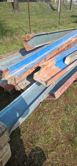 Dwuteownik 220x100 dl.6/7 m.      Ceownik 200x80 dl 6/7m