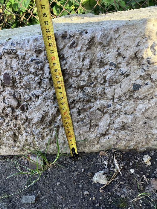 Перемичка залізобетонна