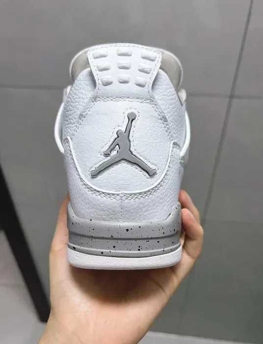 Jordan_4_Retro_White_Oreo r.38