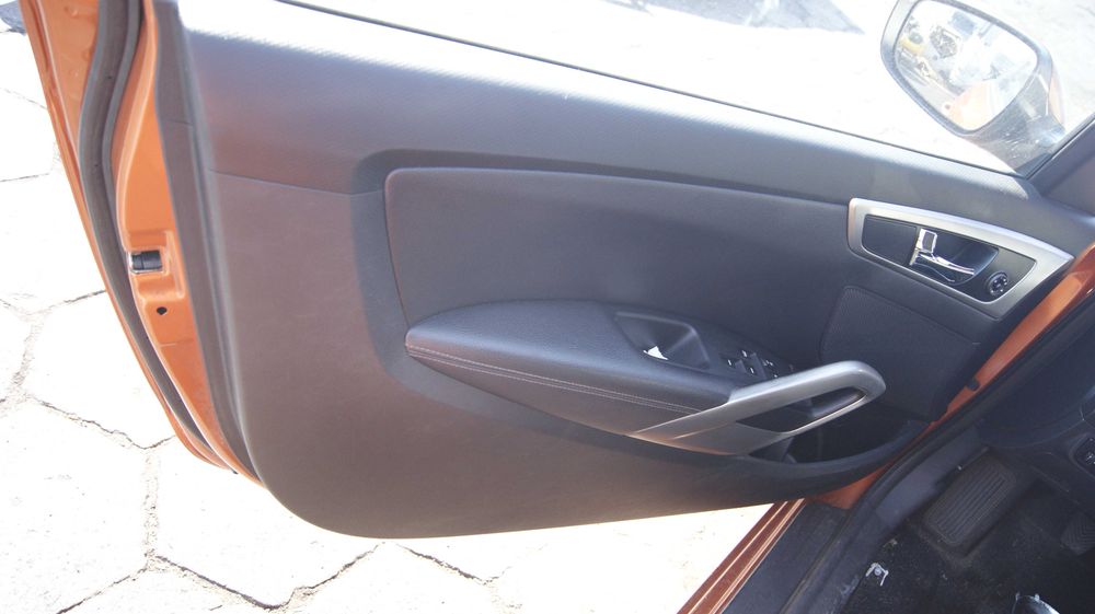 Hyundai Veloster Na części maska zderzak klapa błotnik drzwi