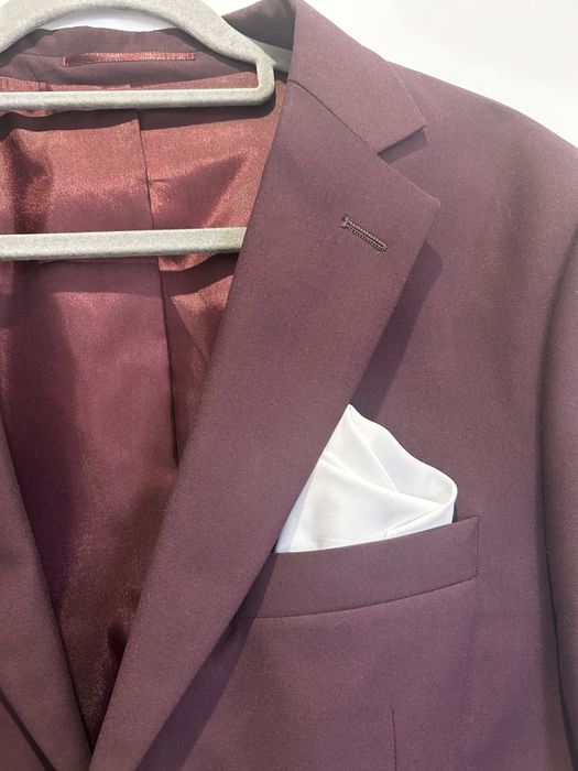 Sprzedam bordowy garnitur