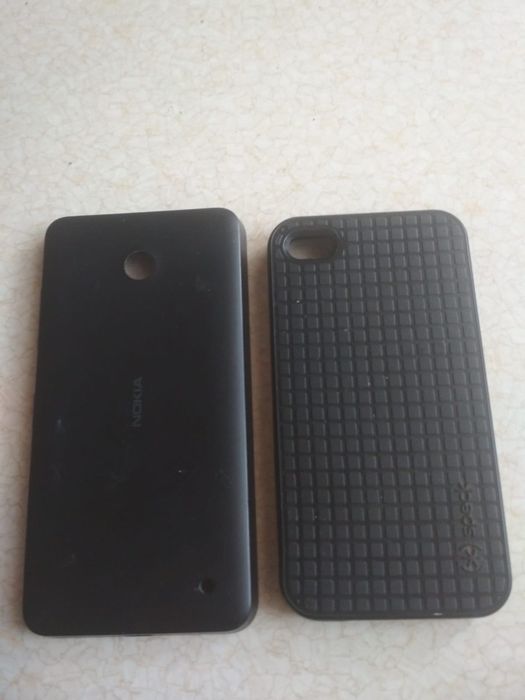 Etui na telefony