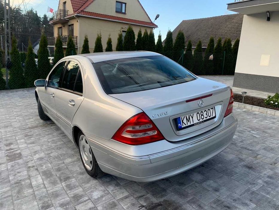 Mercedes Benz C180