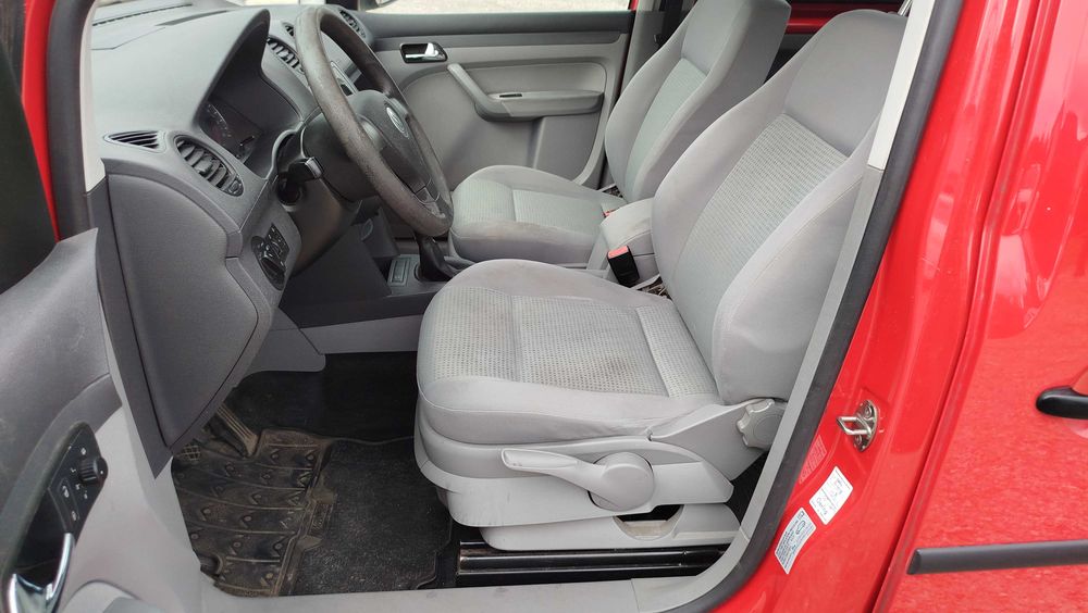 Volkswagen Caddy 1.4 MPI 80 KM LIFE. 5 Miejsc 2x Przesuwane Drzwi.