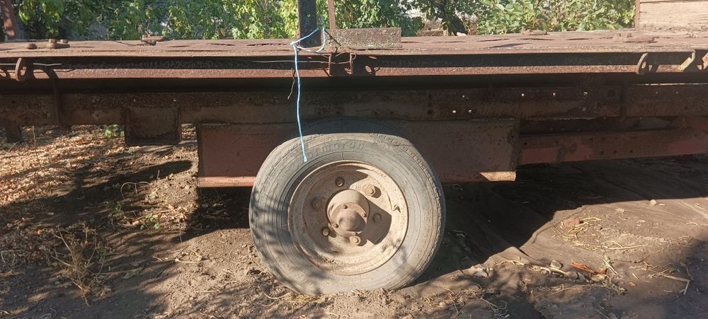 Прицеп тракторний