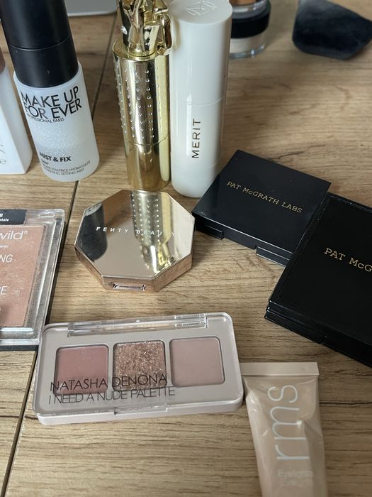 Великий лот косметики