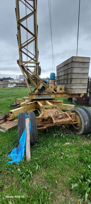 Grua cadillon 20m x 27m