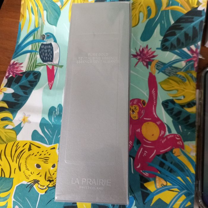 Nowa esencja do twarzy la prairie pure gold 130 ml