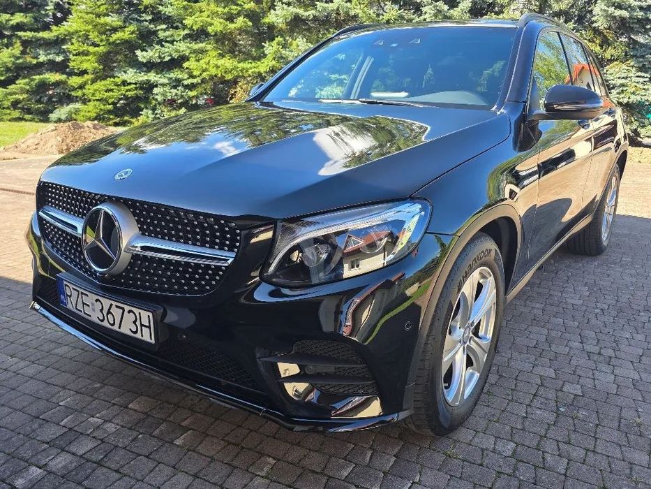 Mercedes-Benz GLC 4 matic, hak, 65000 netto + VAT, fv VAT