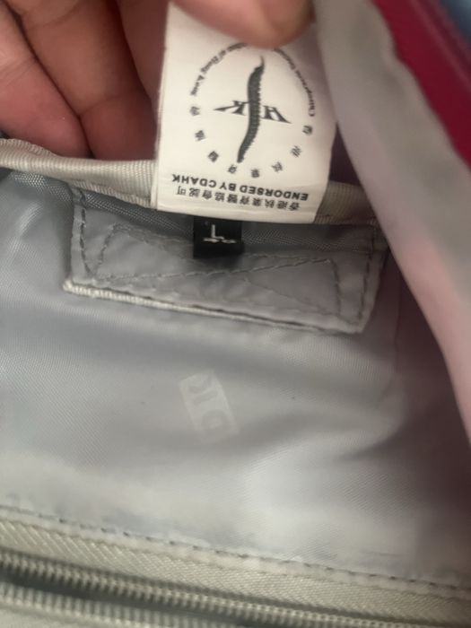 Зручний яскравий рюкзак з ортопедичною спинкою