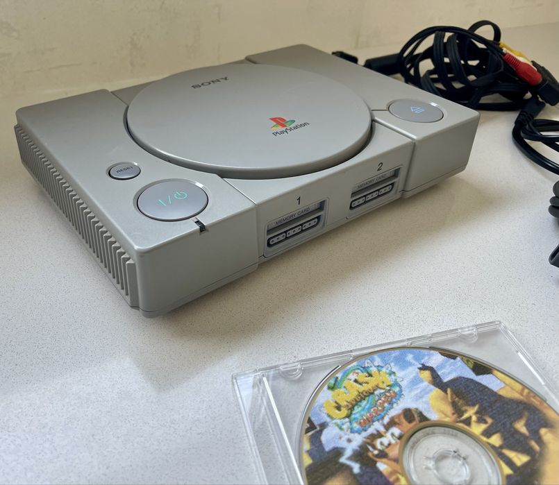 Reservado 26/05 Consola Sony PlayStation 1 PS1 Desbloqueada + Comando + Cabos + Jogo Gravado