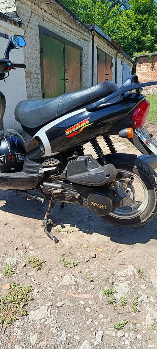 Скутер Spark 150