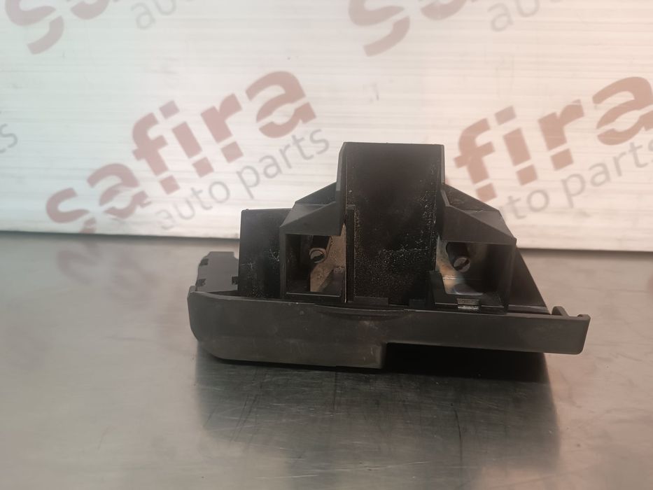 Caixa Fusíveis da Bateria AUDI A4 B8 - KB8J4590