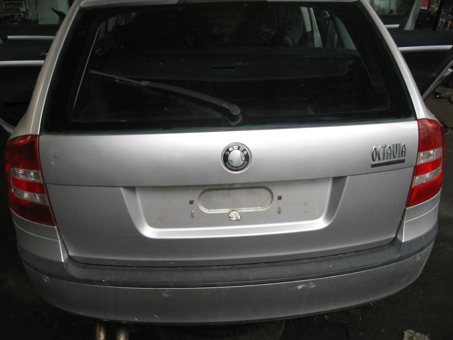skoda octawia 2 kombi klapa tyl kolor 9102