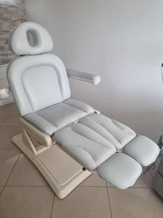 Sprzedam  fotel elektryczny  podologiczny