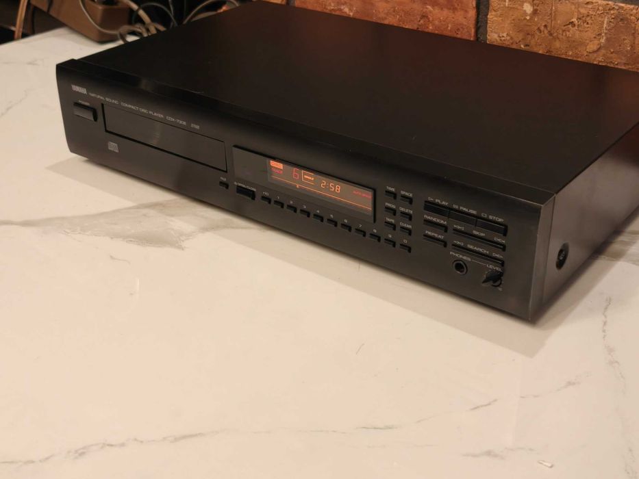 YAMAHA CDX - 730 E RS - Wysoki model ! Znakomity odtwarzacz CD