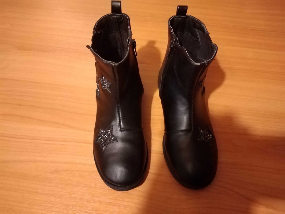 Botas pretas, como novas
