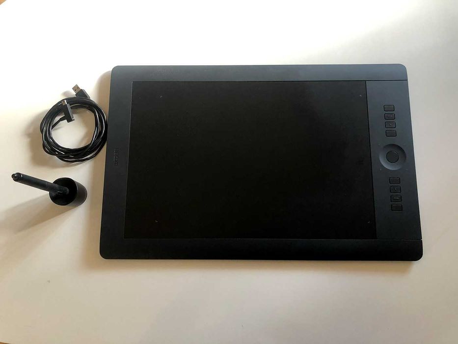 Графический планшет Wacom Intuos Touch Large PTH-851