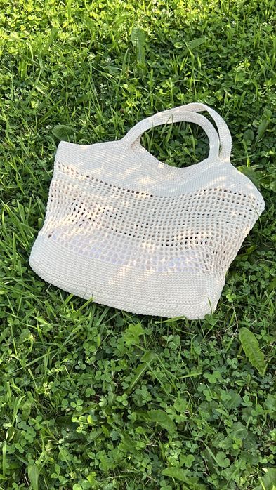 Жіноча сумка із рафіі