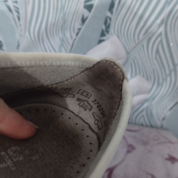 Кожаные женские туфли