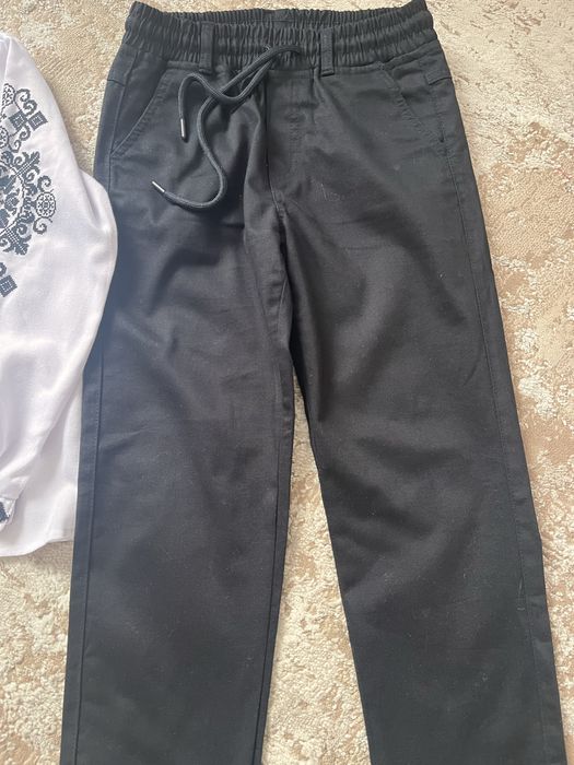 Вишита сорочка та класичні штани на 10років