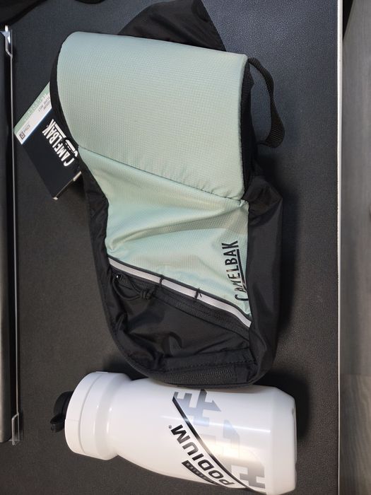 Bolsa de cintura camelbak azul nova