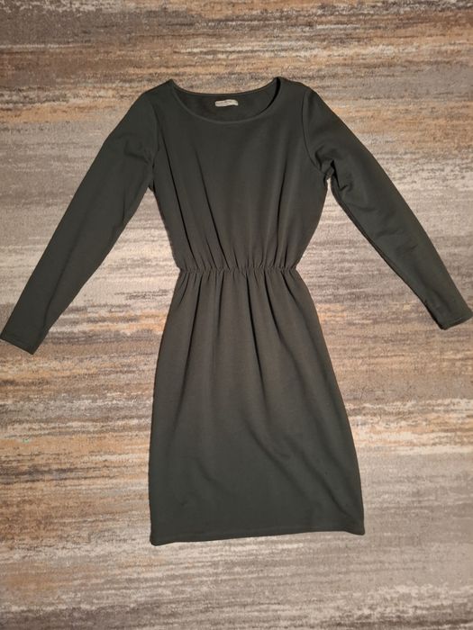 Sukienka w rozmiarze M
