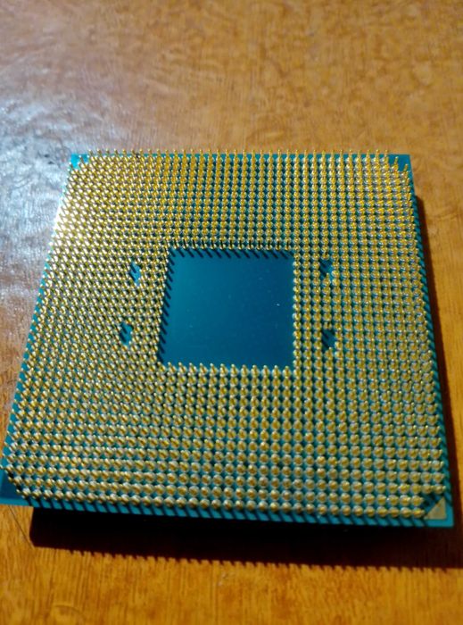 Процесор Ryzen 1200, без кулера