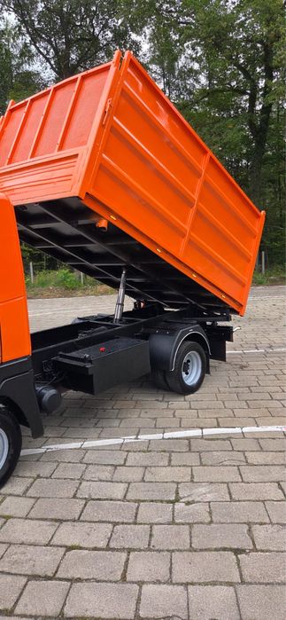 Nissan atleon  wywrotka 3.0 kat B