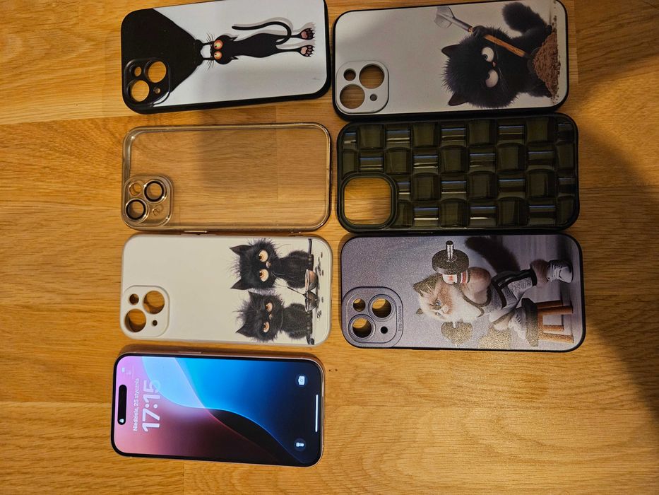 iphone 15 256gb w pięknym stanie w kolorze zielonym + 8etui