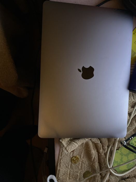 macbook air m1 2020 ecra necessita troca