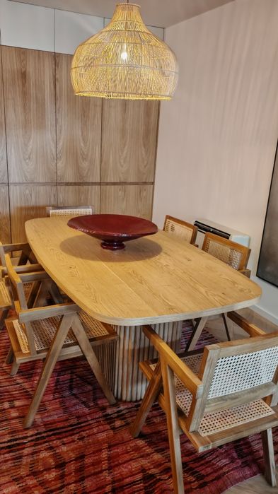 Vendo mesa em carvalho