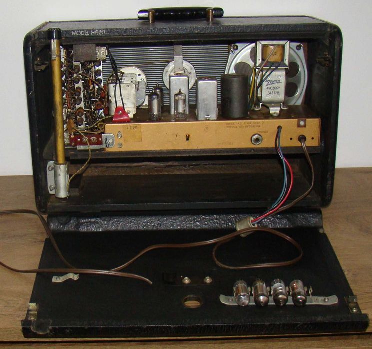 Stare radio Zenith Trans-Oceanic Wave Magnet Model H 500
