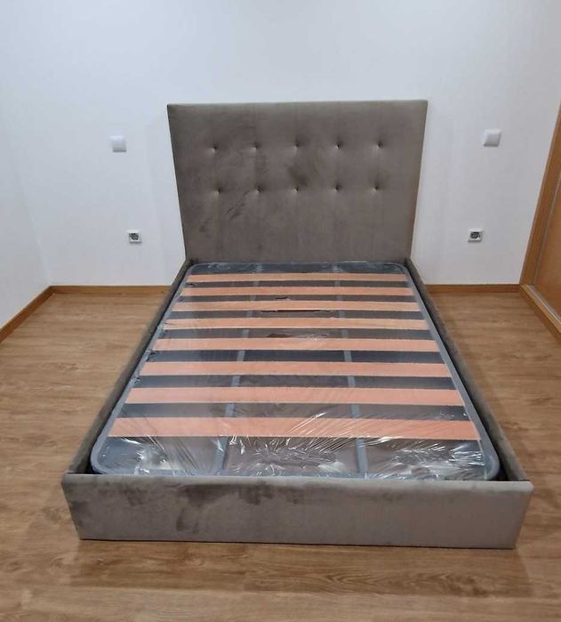 Camas De Casal Estofadas Top de Gama 190x140m Estrado Incluído 199€ !!