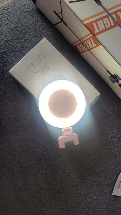 Statyw do selfi  że światłem