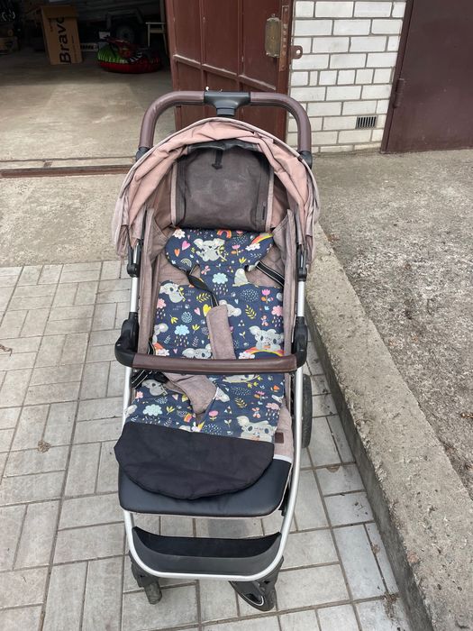 Дитяча коляска Carrello Bravo