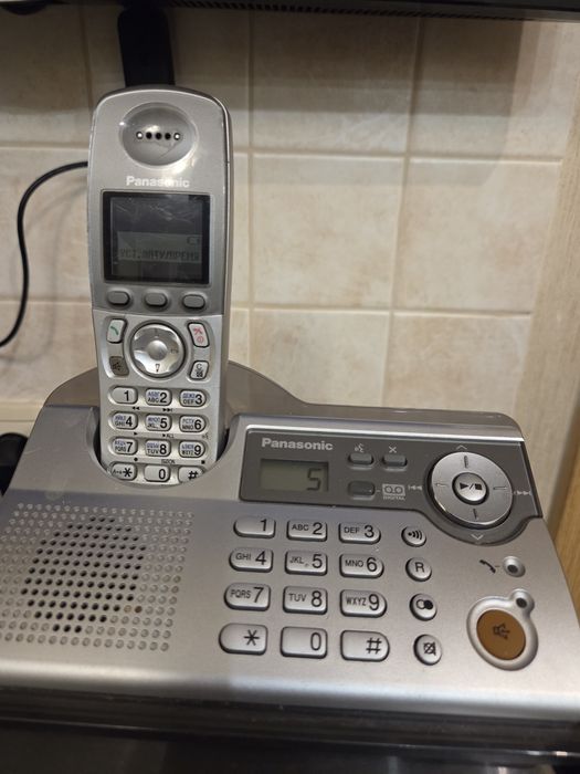 Продам радіотелефон Panasonic KX-TCD346UA (база + трубка)