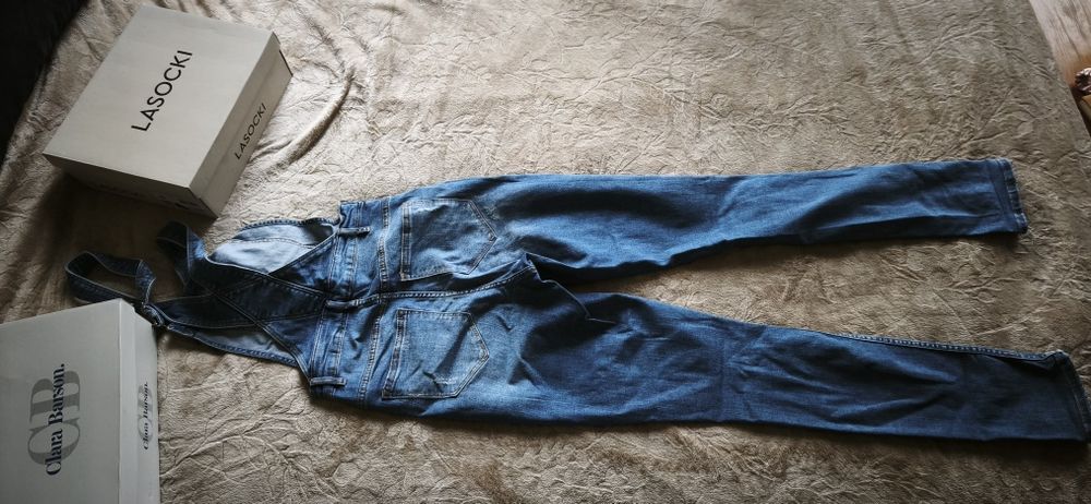 Ogrodniczki Jeansowe z Dziurami i Przetarciami Rozmiar XS/S