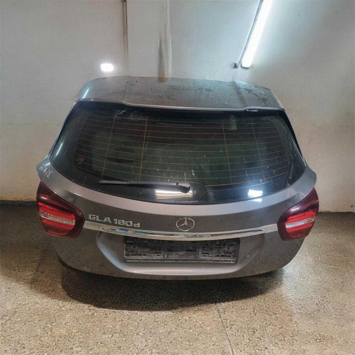 Tampa da Mala Mercedes Gla 2018