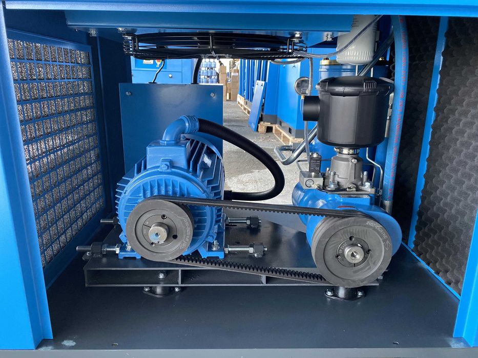 Гвинтовий компресор 15 кВт, 15 бар, 1,3 м3/мін. RMC-20A/15