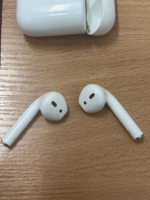 AirPods  А1523 1 серії