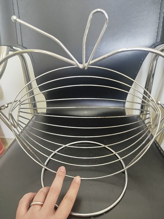 Fruteira em baloiço