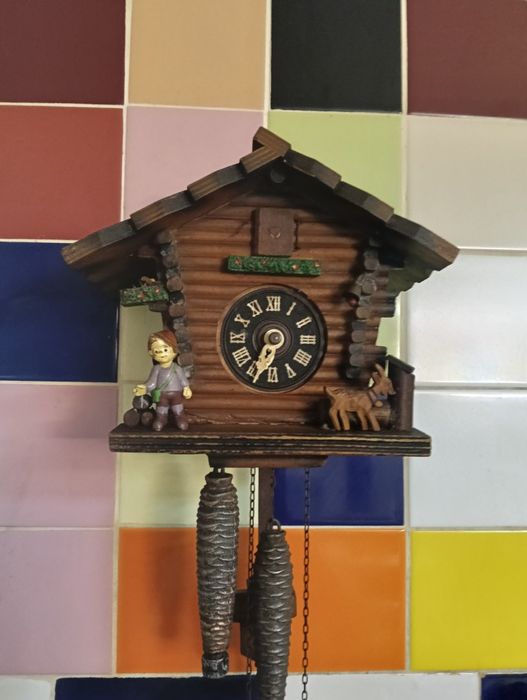 Relógio Cuco Alemão Original - Estilo Chalé, a funcionar.