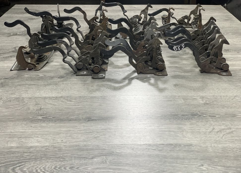 Замки капота концовик Бмв завіс Розборка замок трос капота