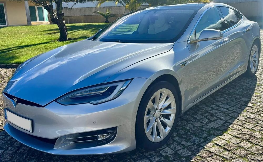 Tesla Model S 75D