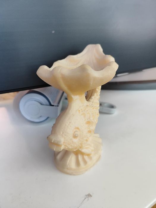 Rzeźba rybki szczęścia