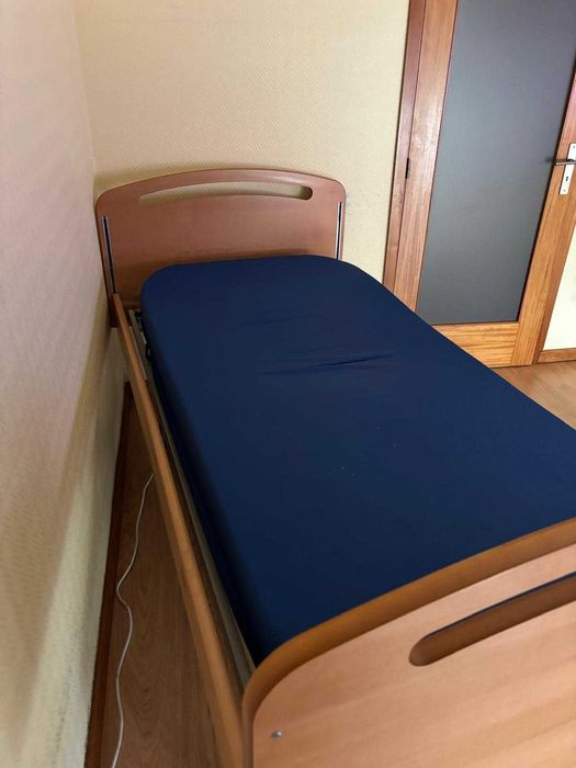 Cama ortopédica eletrica nova (1 ano)