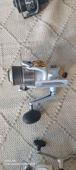 Pesca, canas , carretos e amostras