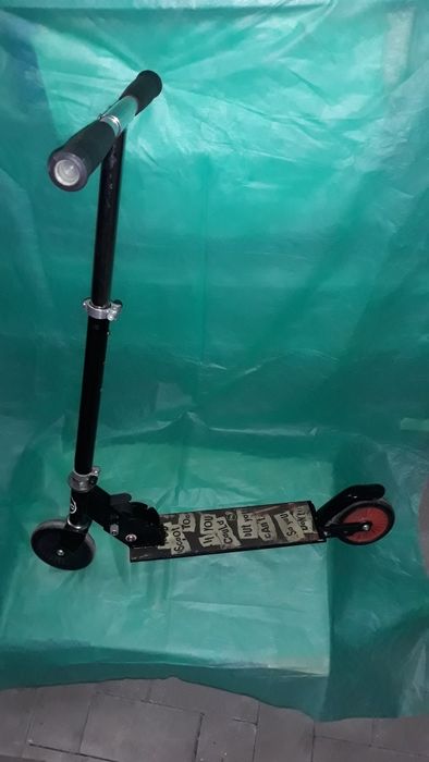 Hulajnoga ZINC czarna składana