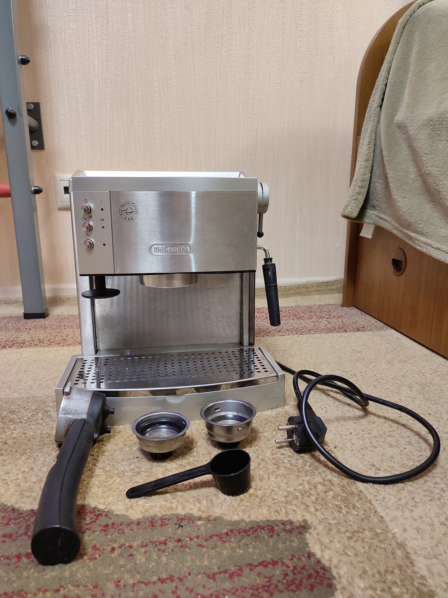 DeLonghi EC 750 3 050 .